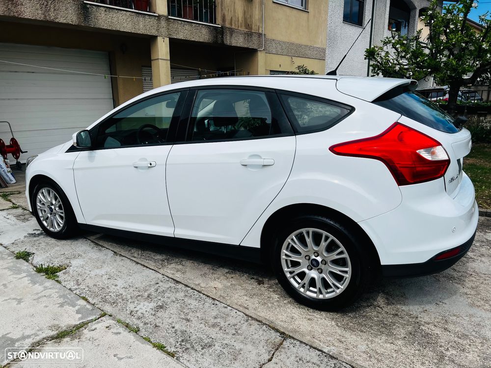 Ford Focus 1.0 SCTi Titanium - 16