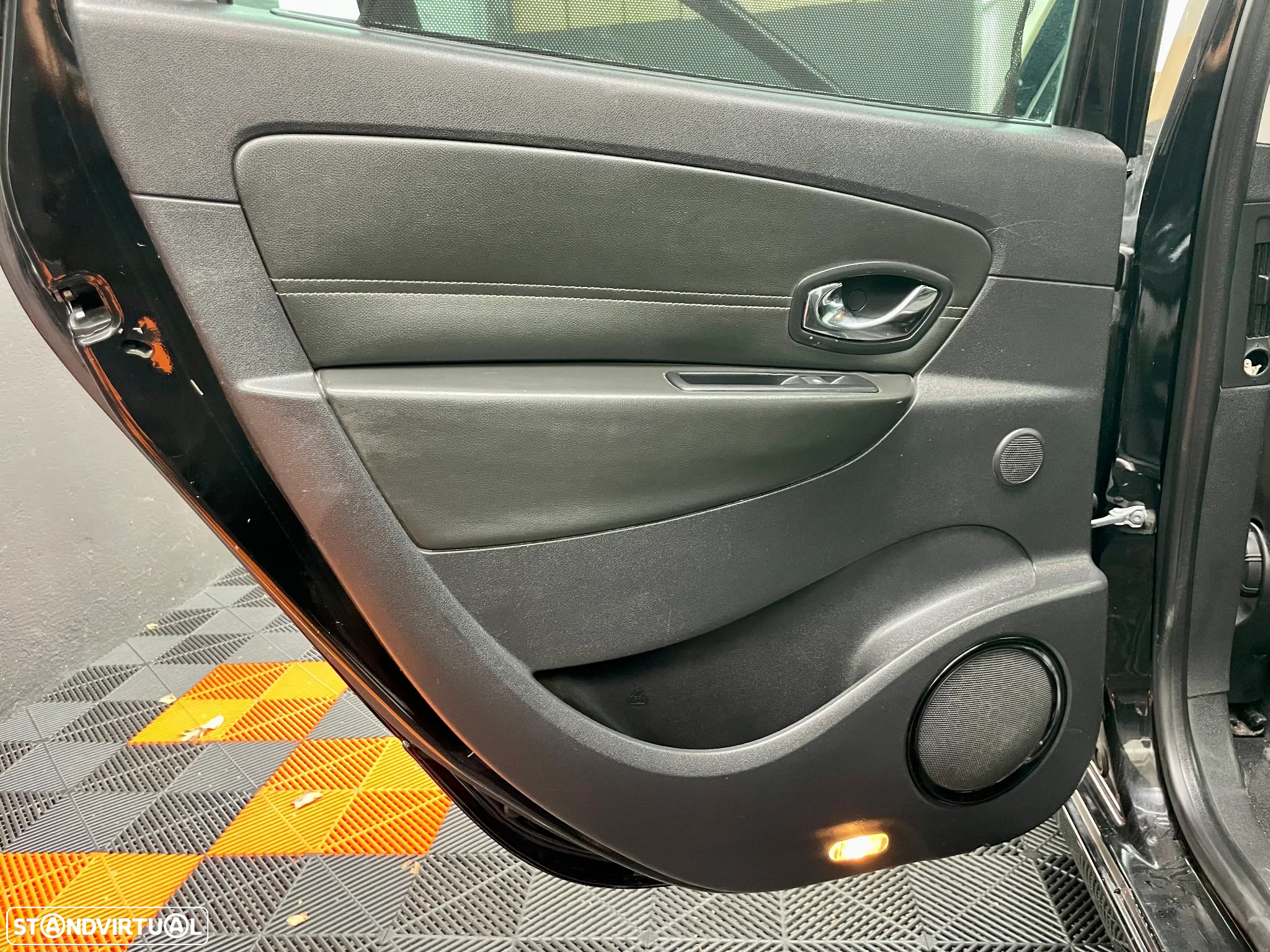 Renault Grand Scénic 1.5 dCi Bose Edition SS - 16