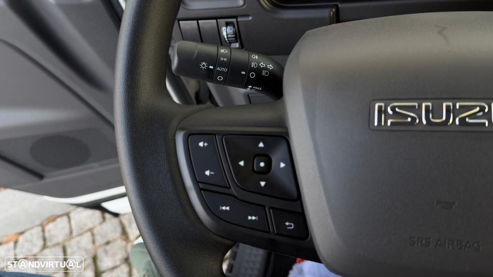 Isuzu NLR BASCULA 4 METROS - 16