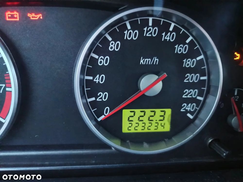 Ford Mondeo 1.8 Ambiente - 8