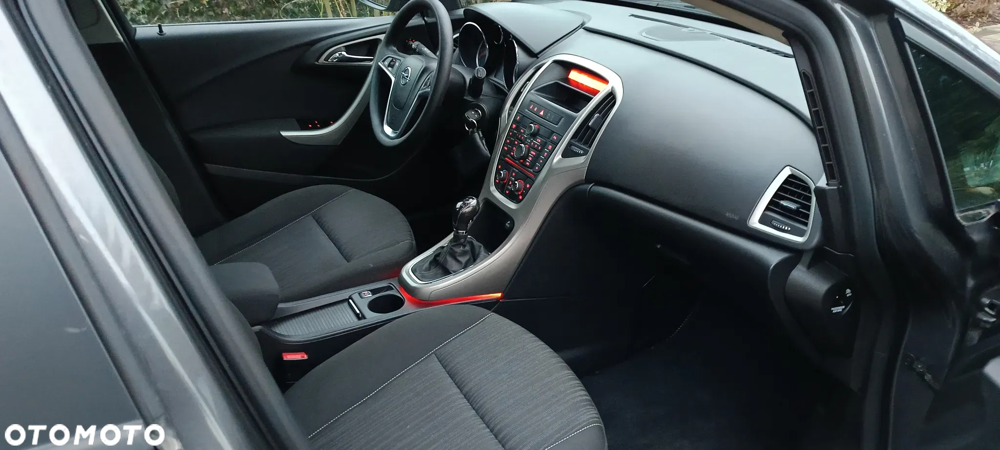 Opel Astra 1.4 Turbo Color Edition - 8