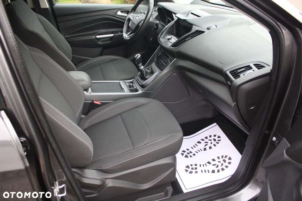 Ford Kuga 1.5 EcoBoost 2x4 Trend - 8