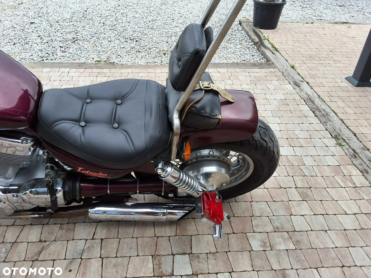 Suzuki Intruder - 9