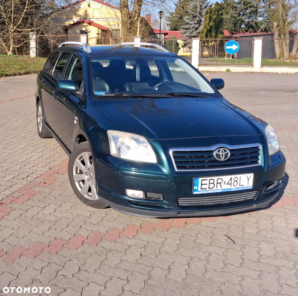 Toyota Avensis 2.0 D-4D Combi - 1