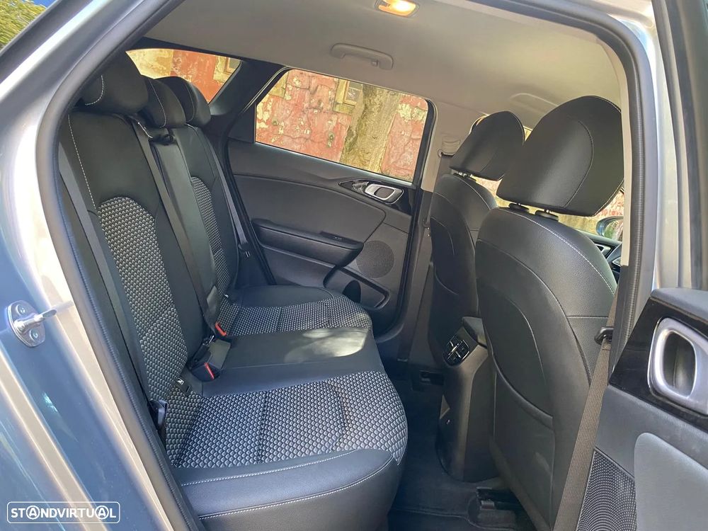 Kia Ceed SW - 16