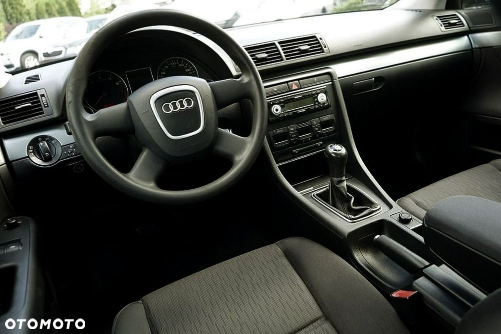 Audi A4 Limousine - 24