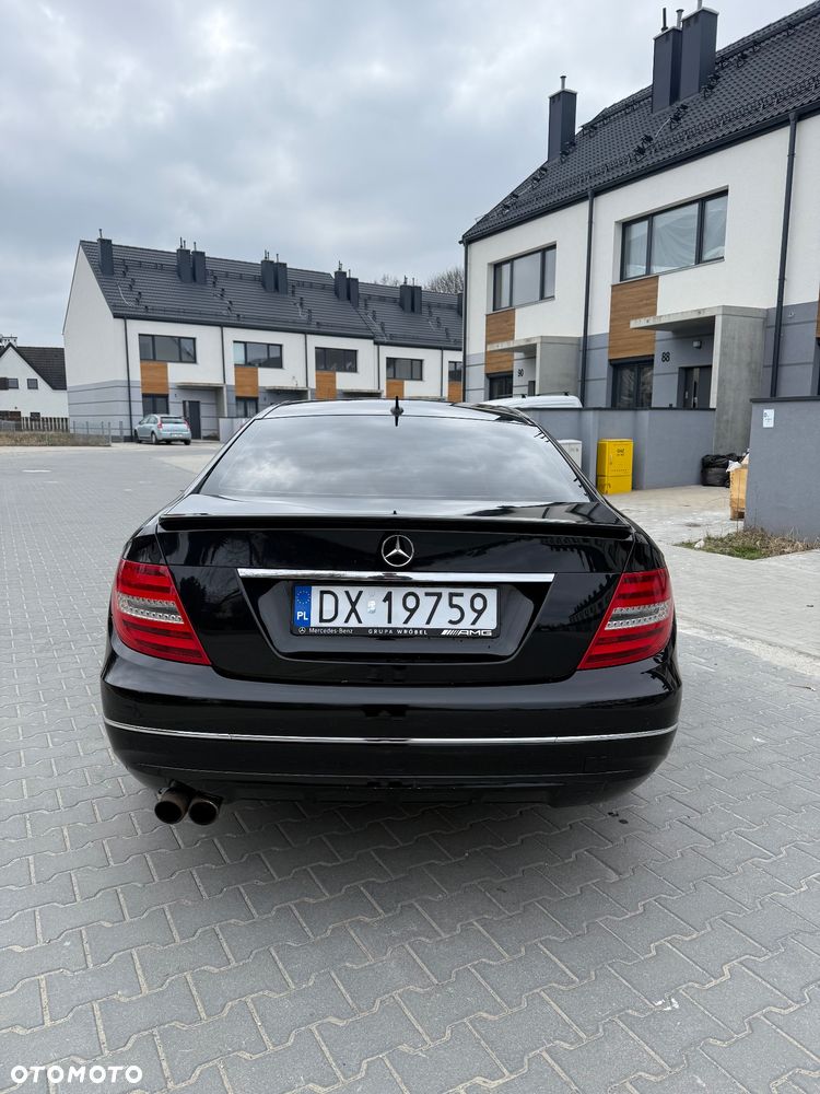 Mercedes-Benz Klasa C 180 BlueEFFICIENCY - 11