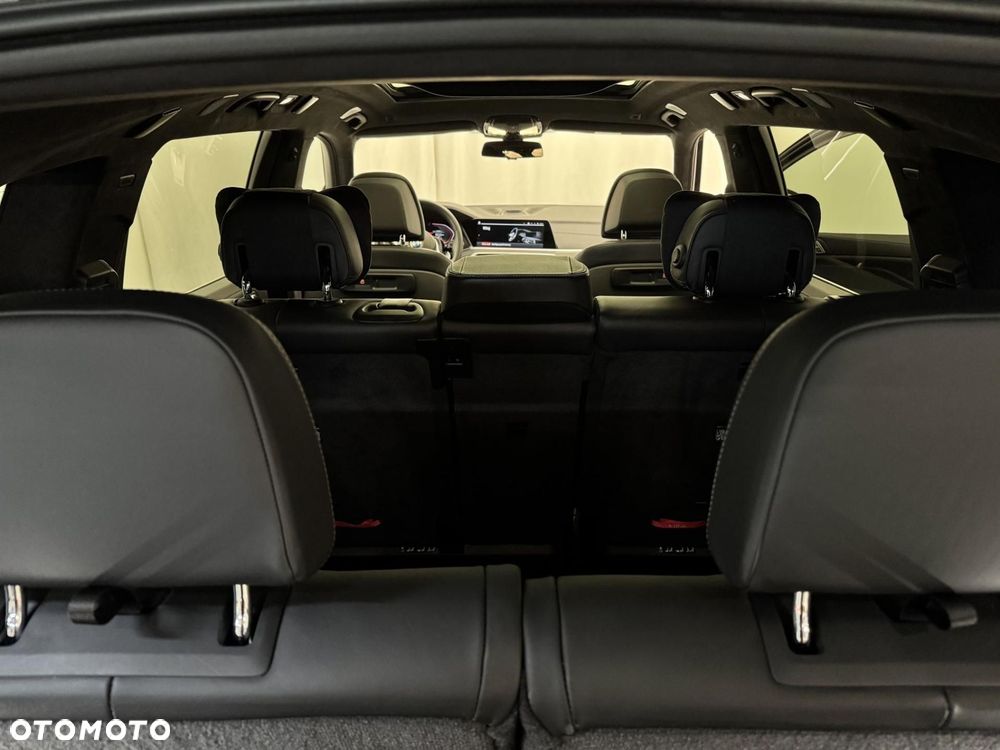 BMW X7 - 35