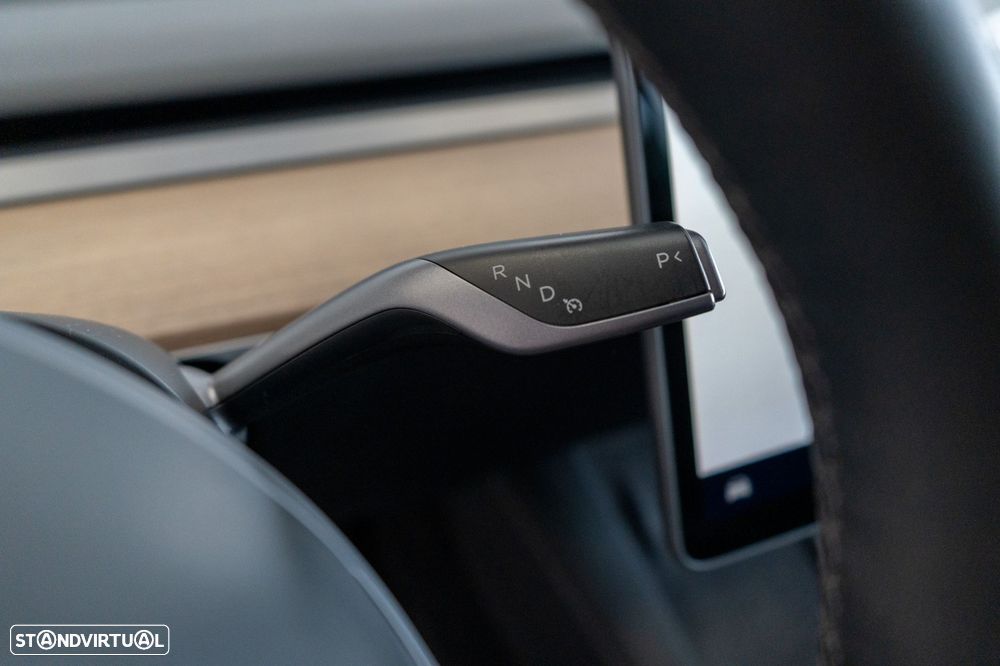 Tesla Model Y Standard - 23