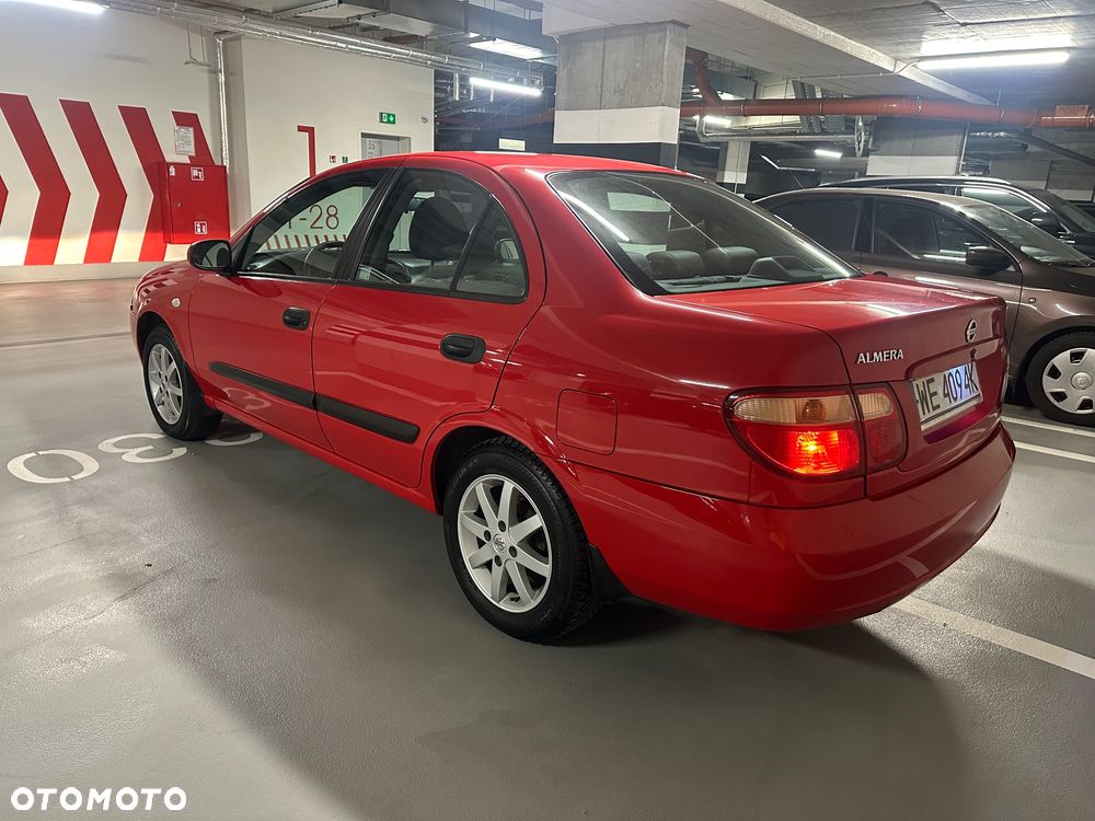 Nissan Almera 1.5 Visia - 4