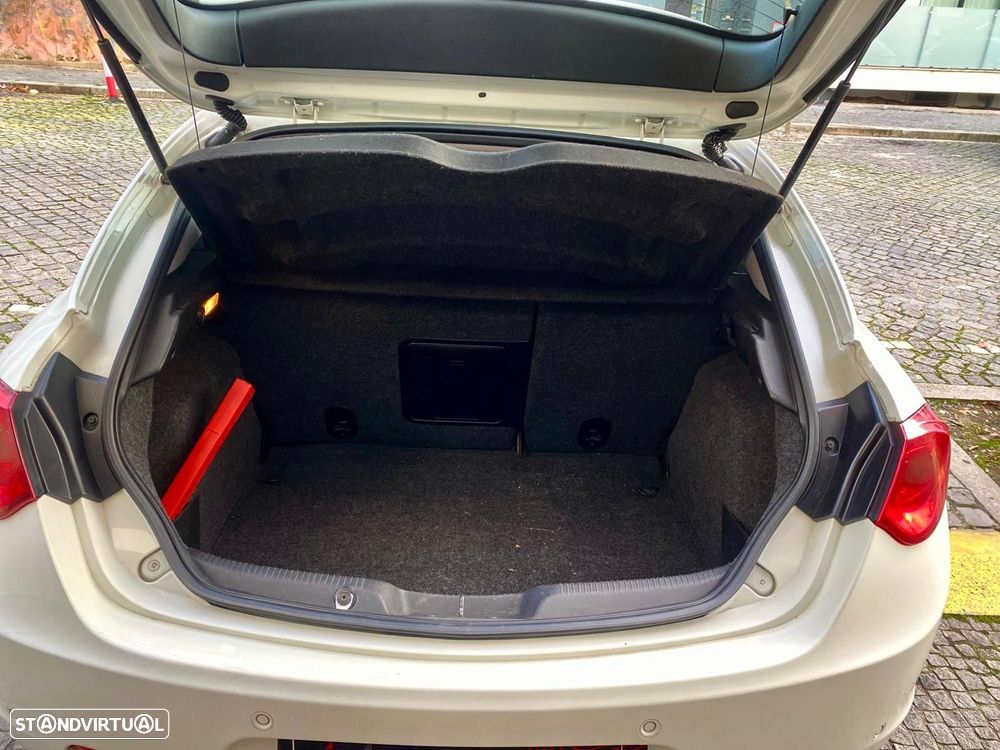 Alfa Romeo Giulietta 1.6 JTDm Corporate - 26