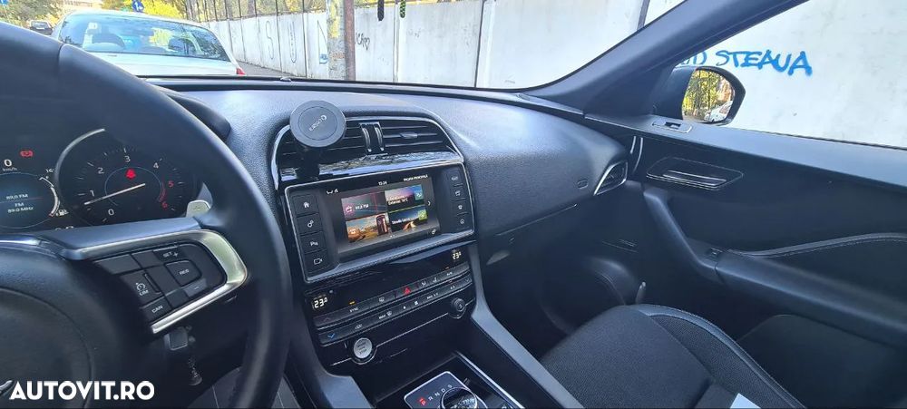 Jaguar F-Pace 30d AWD R-Sport - 7