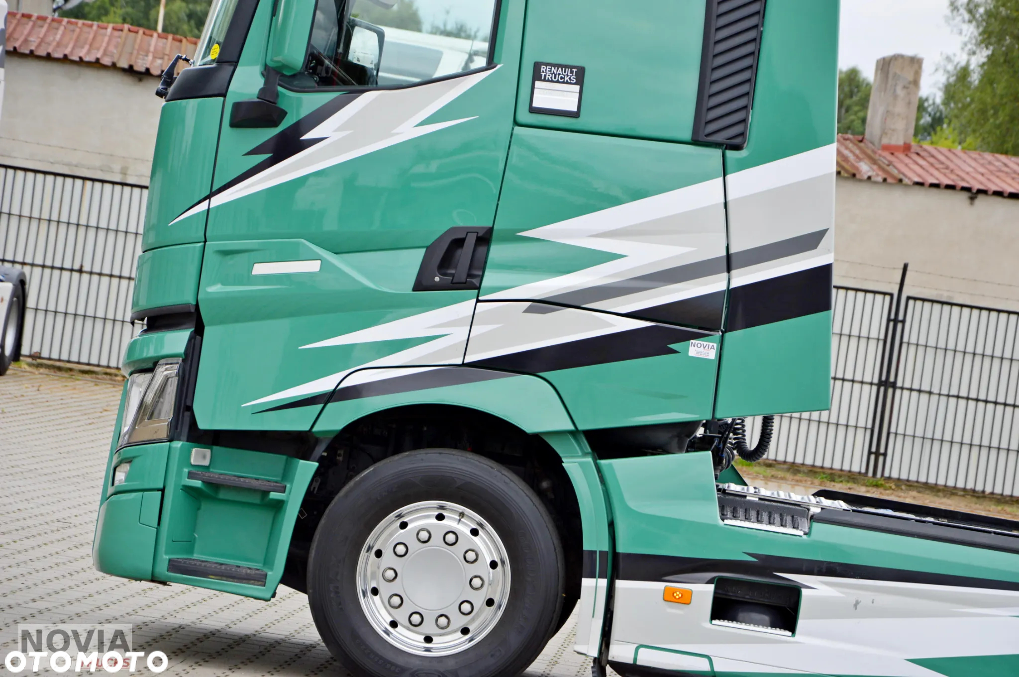 Renault T 520 | NAJBOGATSZA OPCJA | RETARDER VOITH | KLIMA POSTOJOWA | 2 ZBIORNIKI | 2 ŁÓŻKA | MIĘDZYOSIE - 16