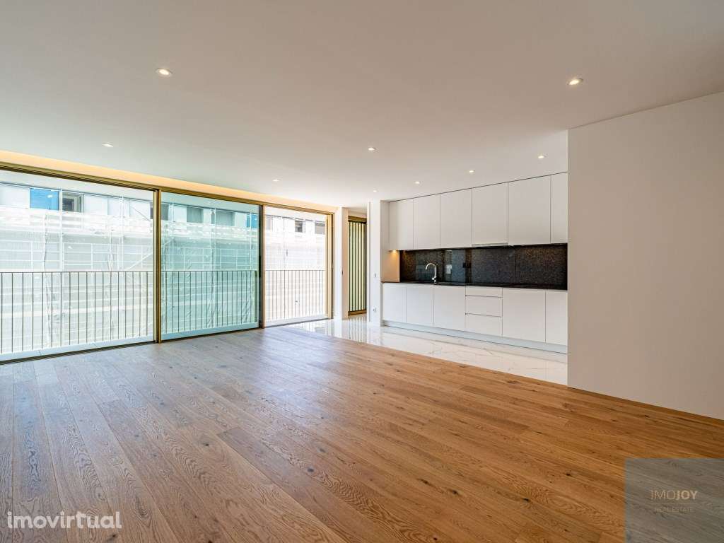 Apartamento T2 Junto à Marginal de Canídelo - Grande imagem: 2/37