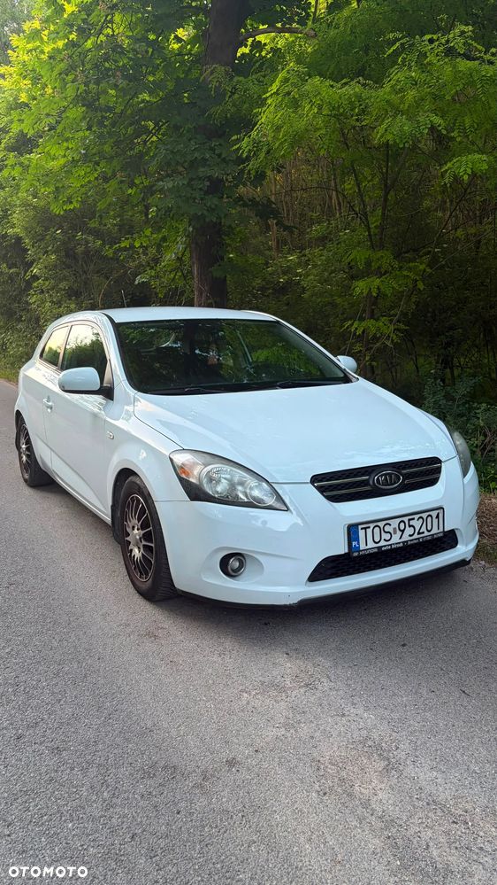 Kia Ceed 1.6 L - 2