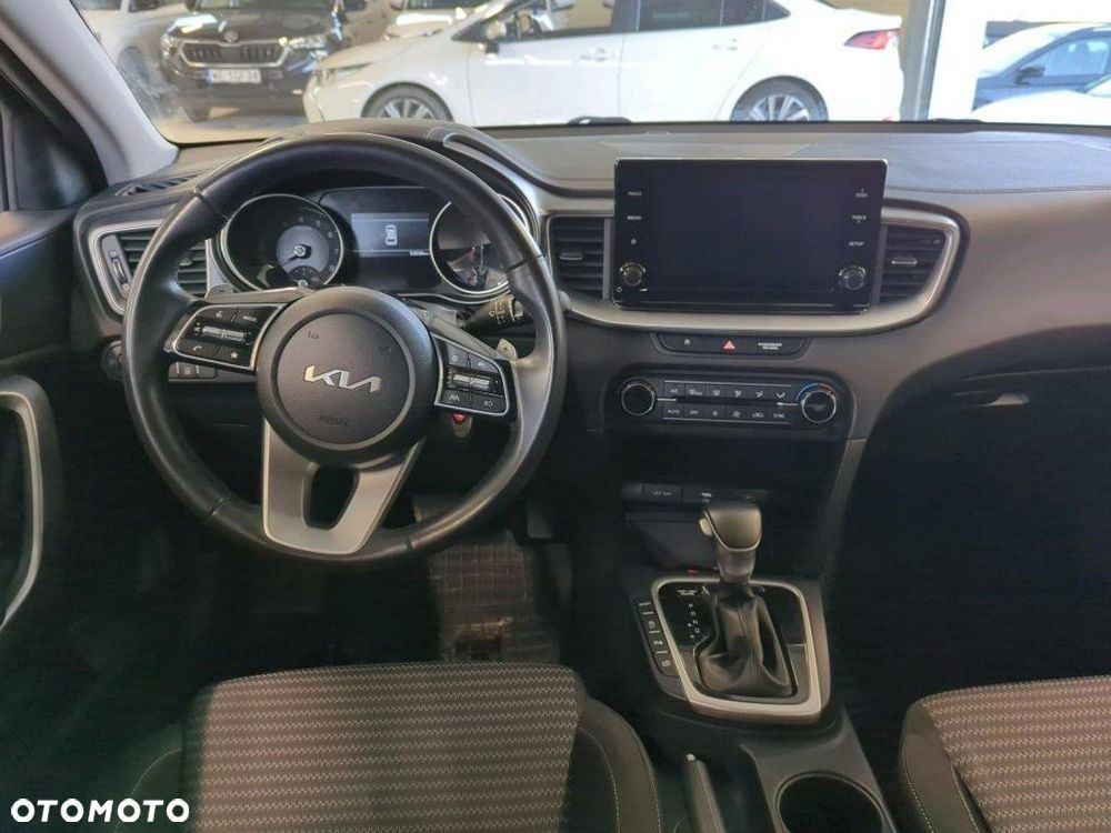 Kia Ceed - 6