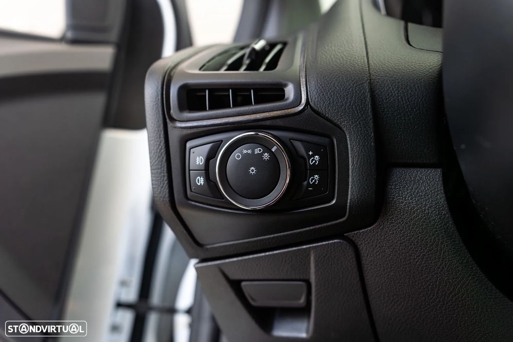 Ford Focus 2.0 EcoBoost ST c/ Pack Pele Desportiva - 43