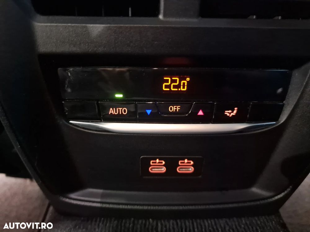 BMW Seria 3 320d Touring Aut. Sport Line - 33