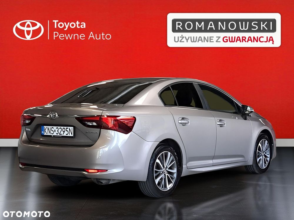 Toyota Avensis 2.0 Premium MS - 10