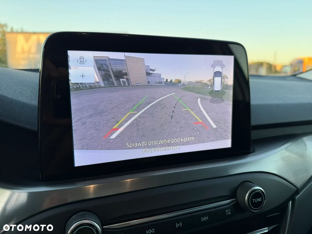 Ford Focus 1.5 EcoBlue STart-Stopp-System TITANIUM - 32