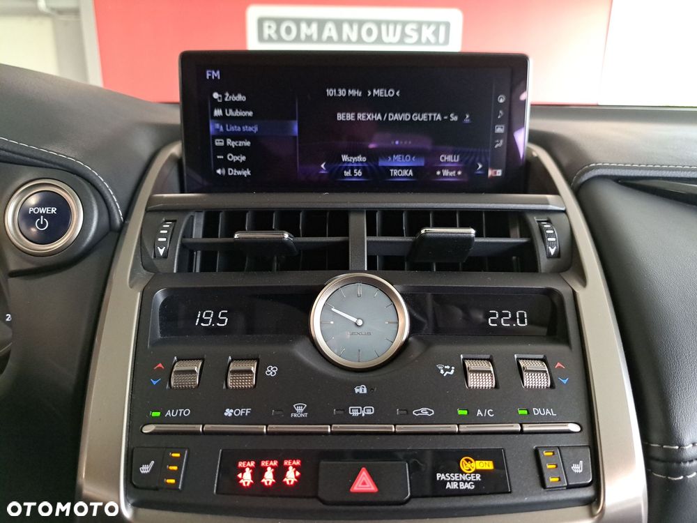 Lexus NX 300h Business Edition AWD - 22