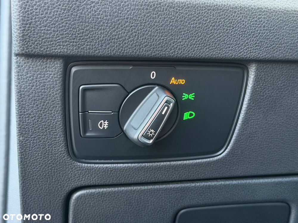 Volkswagen Passat 1.5 TSI EVO Business DSG - 25
