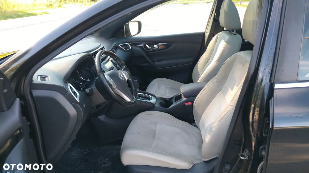Nissan Qashqai 1.6 dCi Xtronic TEKNA+ - 27