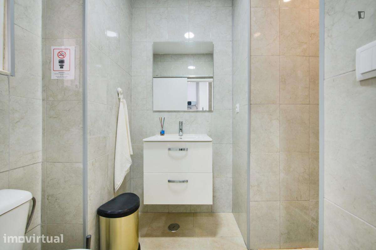 Quarto - localizado em Arroios Lisbon - Grande imagem: 2/47