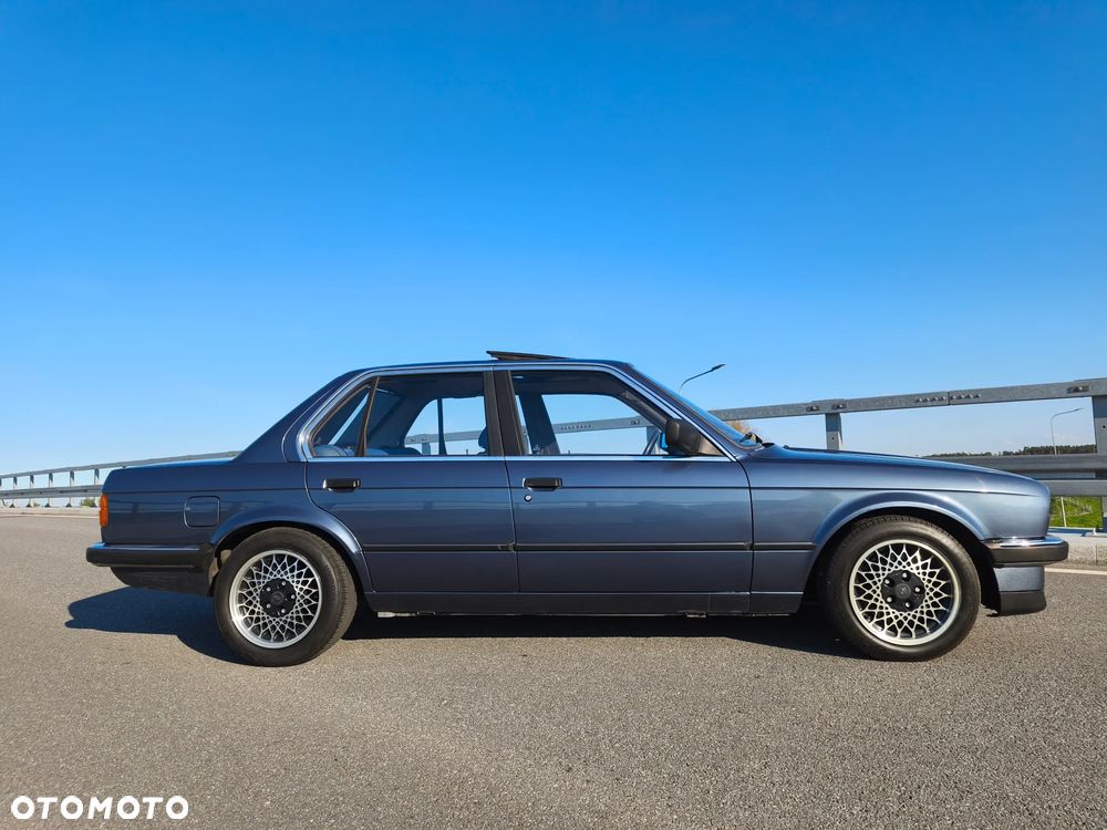 BMW Seria 3 - 12