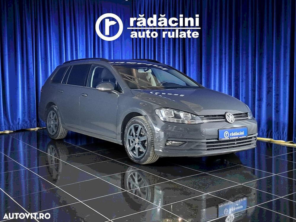 Volkswagen Golf - 1