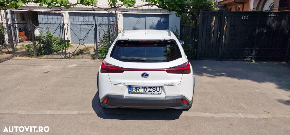 Lexus UX 250h E-FOUR Luxury ML - 3