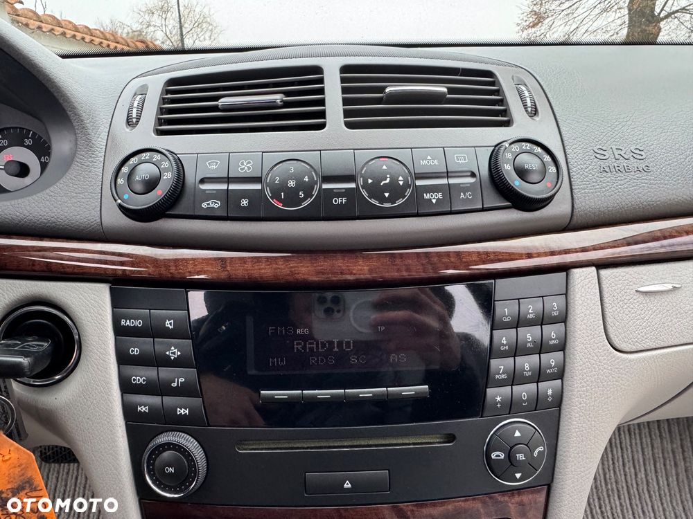 Mercedes-Benz Klasa E - 16