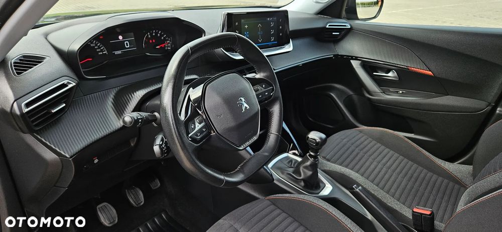 Peugeot 2008 PureTech 130 Allure - 10