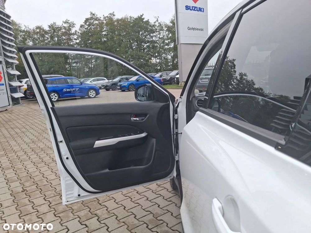 Suzuki Vitara 1.6 Premium 2WD - 24