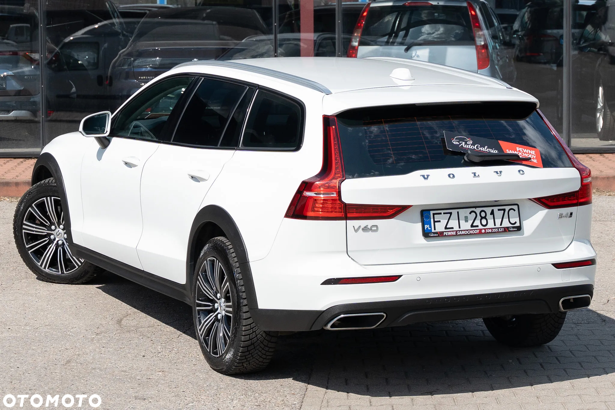 Volvo V60 Cross Country B4 D AWD Geartronic Pro - 11