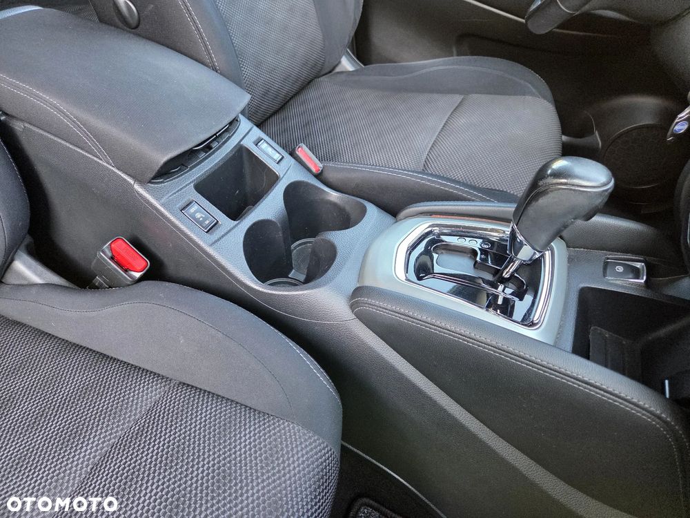 Nissan Qashqai 1.2 DIG-T Xtronic N-Connecta - 27