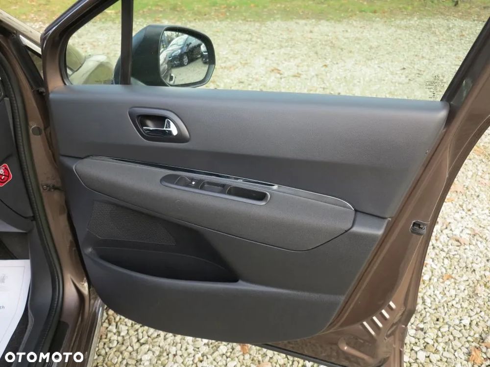 Peugeot 3008 HDi FAP 115 Style - 17