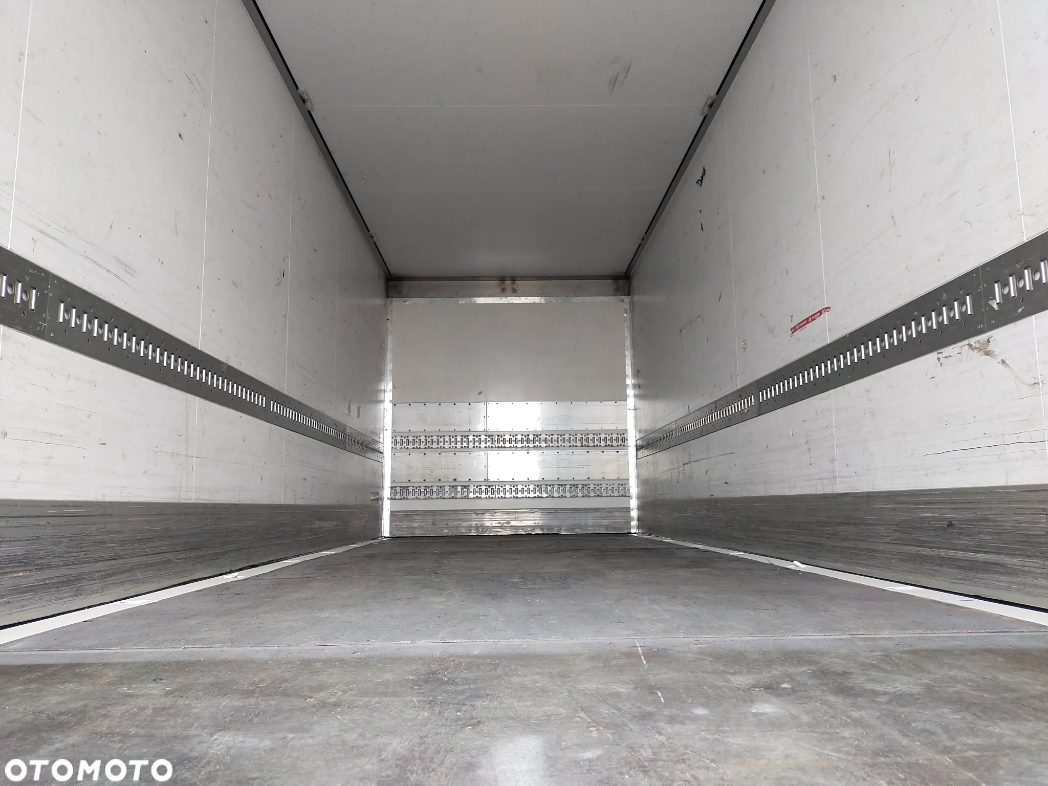 Schmitz Cargobull Izoterma BDF SCHMITZ stan idealny wysokość 258 cm - 9