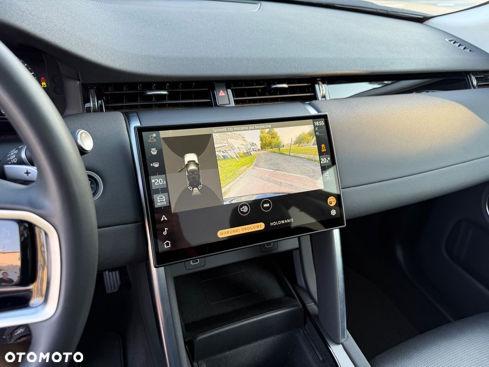 Land Rover Discovery Sport P300e R-Dynamic S - 36