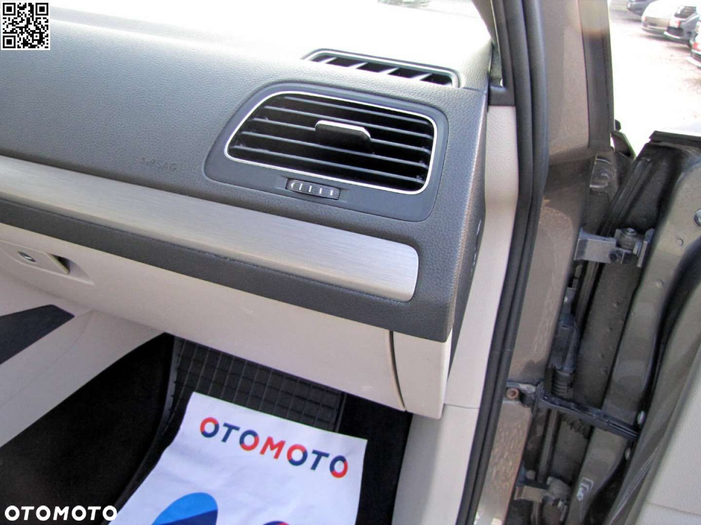 Volkswagen Golf - 25