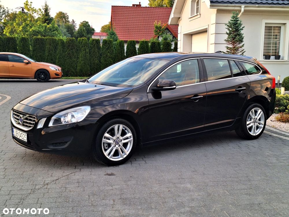 Volvo V60 T3 Momentum - 9
