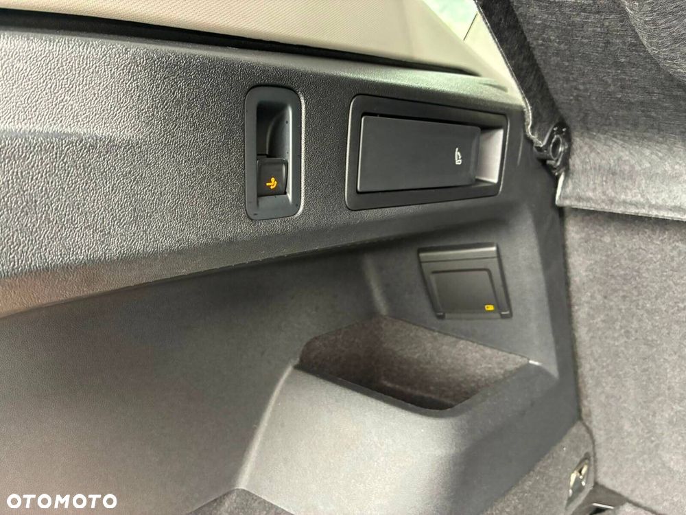 Volkswagen Tiguan - 31
