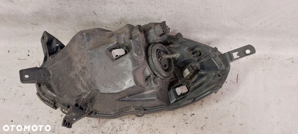 .  PRZOD PRZEDNIA LAMPA PRAWA NISSAN MICRA K12 - 4