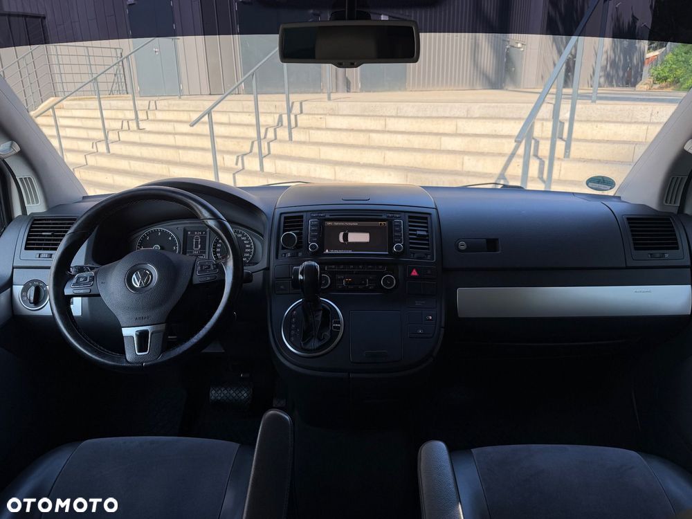 Volkswagen Multivan - 18