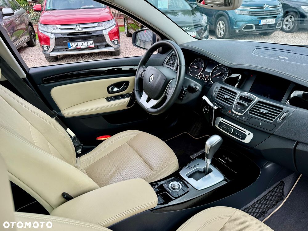 Renault Laguna 2.0T Initiale - 9