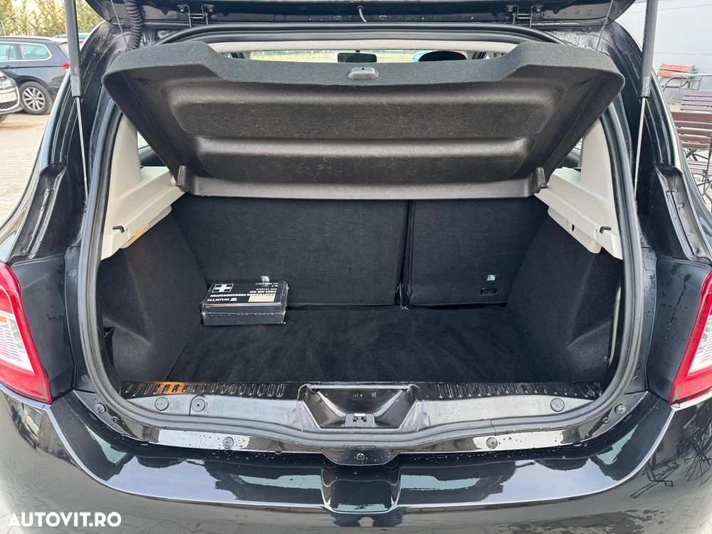 Dacia Sandero TCe 90 S&S Celebration - 9