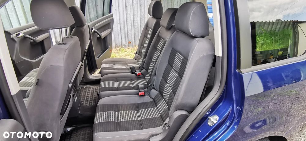 Volkswagen Touran 2.0 TDI Highline - 14
