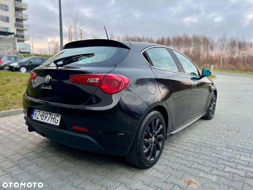 Alfa Romeo Giulietta 1.6 JTDM Distinctive - 16