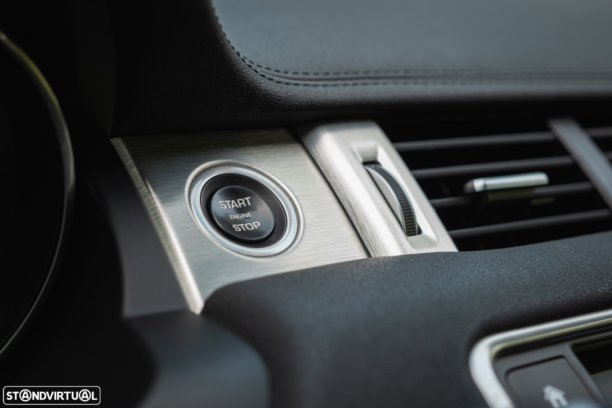 Land Rover Range Rover Evoque 2.0 D150 R-Dynamic - 11