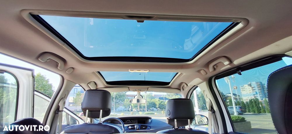 Renault Grand Scenic 1.6 dCi Stop&Start Energy Privilege - 23